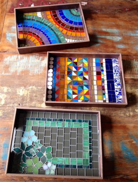 Bandejas Coloridas Em Mosaico By Schandra Mosaic Tray Mosiac Art