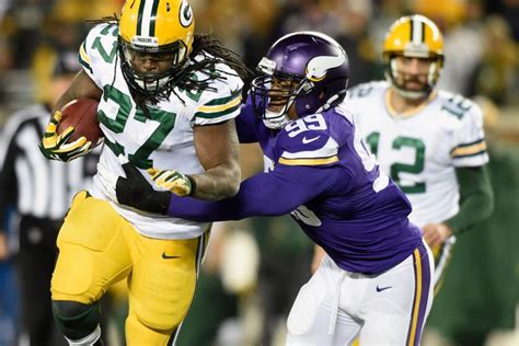 Packers Vs Vikings Point Spread Sunday Night Football SIA Insights