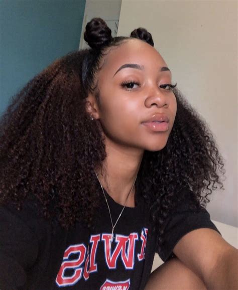 40 Stylish Half-Up Half-Down Bun Hairstyles for Any Event 8