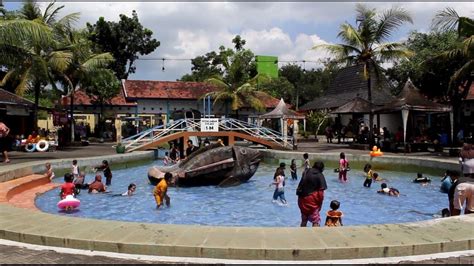 Wisata Alam Selokambang Jadi Favorit Warga Saat Libur Lebaran Ini