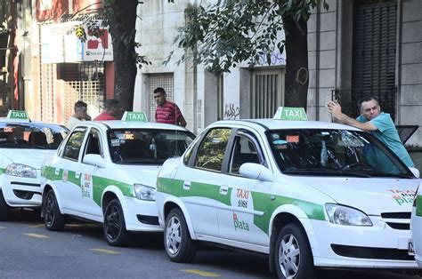 Un chofer de Uber de La Plata denunció que fue brutalmente golpeado por