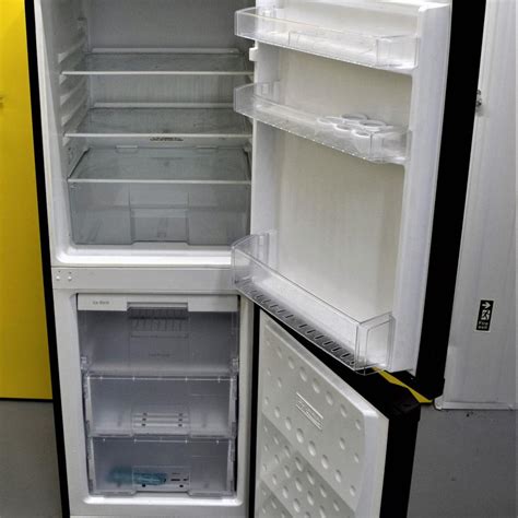 Beko Frost Free Fridge Freezer Black In Tw8 London For £75 00 For Sale Shpock