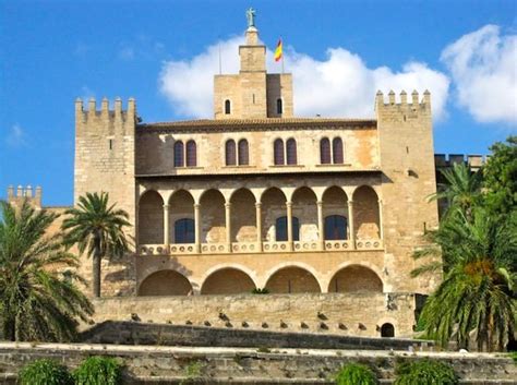 Palacio Real De La Almudaina En Mallorca