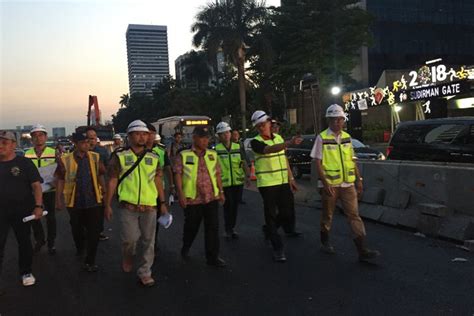 Foto Juli Pekerjaan Trotoar Di Sudirman Thamrin Rampung