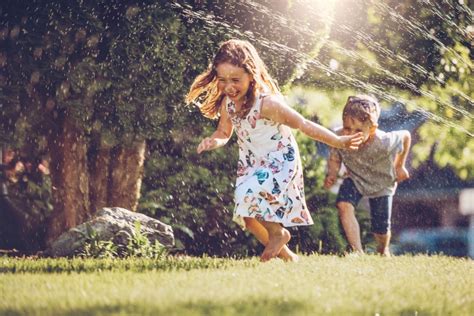 10 Reasons Playing Outside Is Better Than Toys - Baby Chick