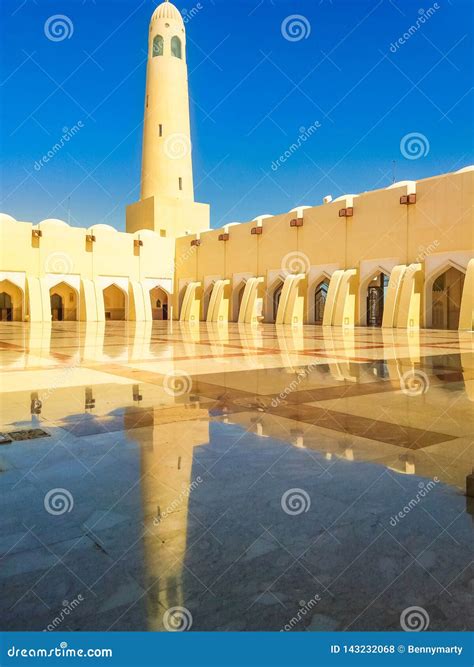 Courtyard Grand Mosque editorial stock photo. Image of arab - 143232068