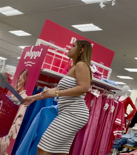 OC Voluptuous Latina Milf In Tight Dress Ass Forum