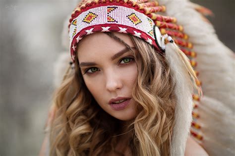 Women Model Blonde Long Hair Looking At Viewer Headdress Native