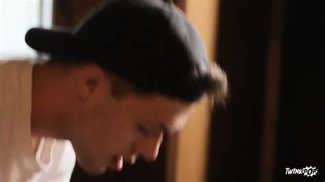 Twinks Car Breaks Down Find Abandoned House Hot Hitcher