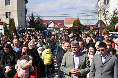 Mitropolitul Andrei a slujit la hramul Bisericii Intrarea Domnului în