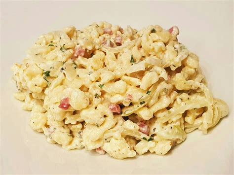 Cremige Spätzle mit Speck Zwiebeln und Frischkäse von Cooking Julchen