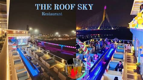 THE ROOF SKY CAFE MAJNU KA TILA TIBETAN MARKET BEST RESTAURANT IN