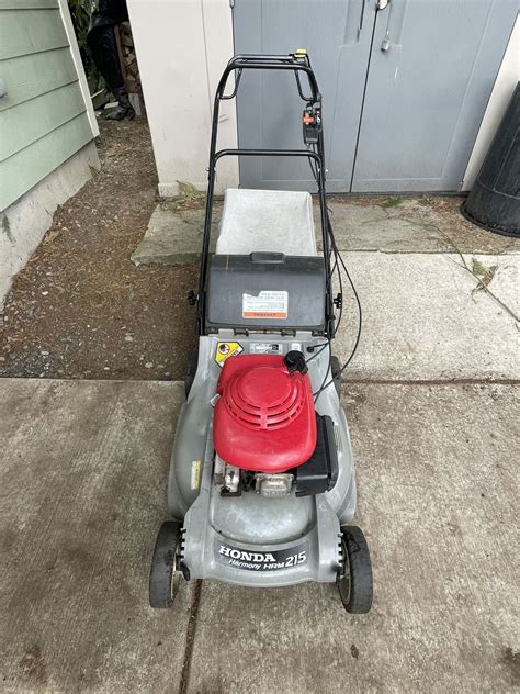 Honda Hrm215 Self Propelled Mower With Bag And Mulch Plug For Sale In