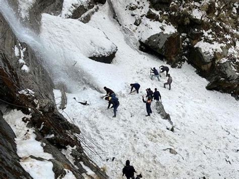 India Avalanche Kills Seven Near Himalayan Pass To Tibet Today