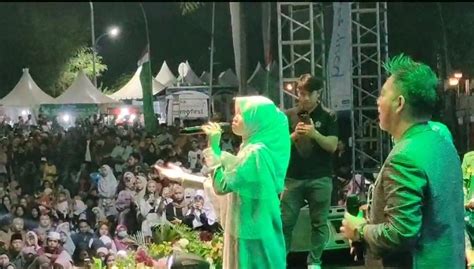 Veve Zulfikar Memukau Ribuan Penonton Festival Maulid Di Taman Elektrik