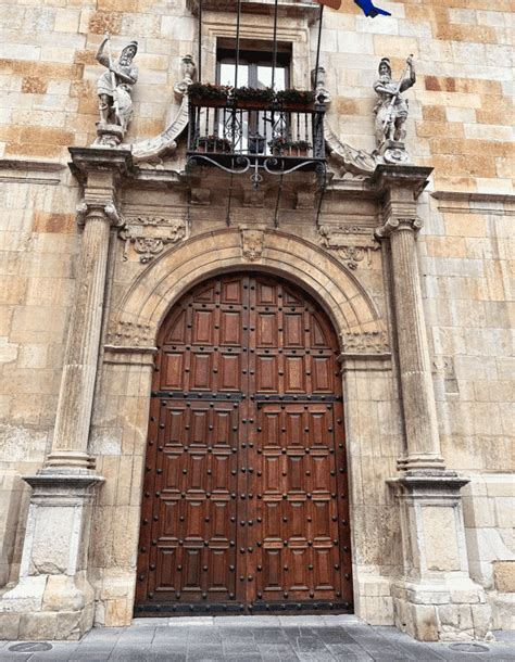 Palacio de los Guzmanes León Alles was du wissen musst 2025