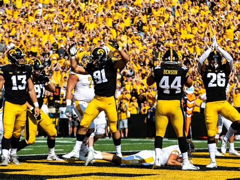 Iowa Hawkeyes Football Wallpapers - Wallpaper Cave