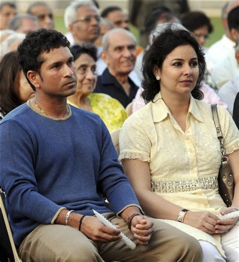 Sachin Tendulkar And-His Wife photo | LearningAll