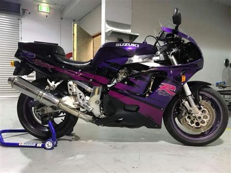 1993 Suzuki GSX R 750 Purple Suzuki Gsx R 750 Suzuki Gsxr Gsx