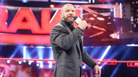 Triple H Est à Nouveau Dans Les Coulisses Pour Raw Catch Newz