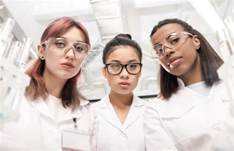 Top 50 Women In Stem Scholarships To Apply For In 2024