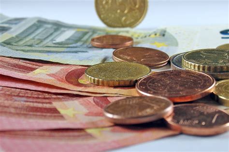 money exchange  singapore singapore information  guides