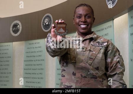 Sgt 1st Class Crystal Seymore U S Army Liaison For Air Force