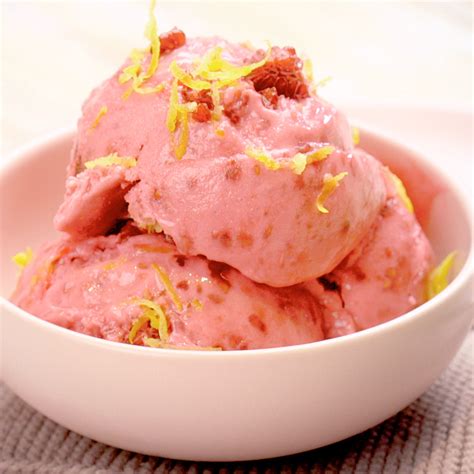 Raspberry Frozen Yogurt - EasiYo Global