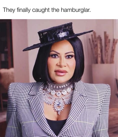 Her confessional look actually makes sense : r/BravoRealHousewives