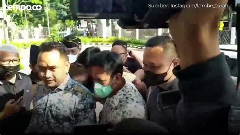 Doni Salmanan Ke Kejari Bandung Tanpa Borgol Dan Naik Pajero Video