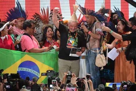 Lula Promete Minist Rio Das Quest Es Ind Genas Ao Discursar Em