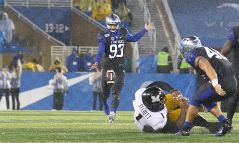 Duffy Named Preseason First Team Walter Camp All American Go Big Blue