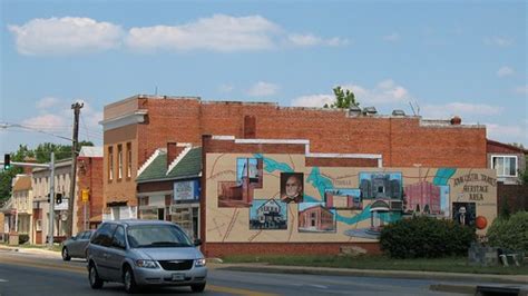 Hyattsville Md Mural This Mural Is Just North Of Franklin… Flickr