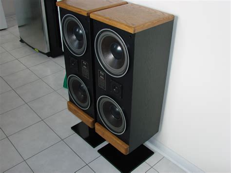 PAIR OF VINTAGE KLA SPEAKERS WITH DUAL 10" WOOFERS For Sale - Canuck ...