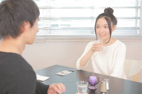 ”初デートはファミレスでもあり？なし？”永遠のテーマの一般回答の結果と芸能人の回答公開「記念日以外なら」「友達って思う」 Hachibachi