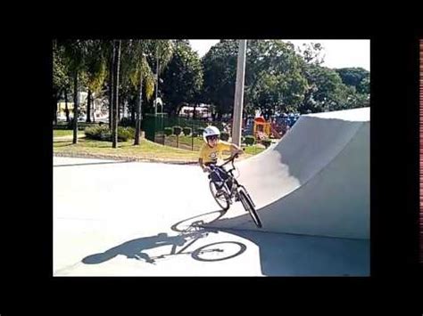 Leo Na Pista De Skate Em Serra Negra 2015 YouTube