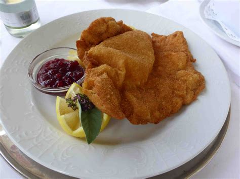 Where to eat the Best Wiener Schnitzel in Vienna: Top Restaurants ...