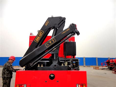 5 Ton Hydraulic Small Knuckle Boom Crane Articulated Manipulator Truck