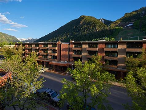 Aspen Square Condominium Hotel - Aspen CO Hotel | ColoradoInfo.com