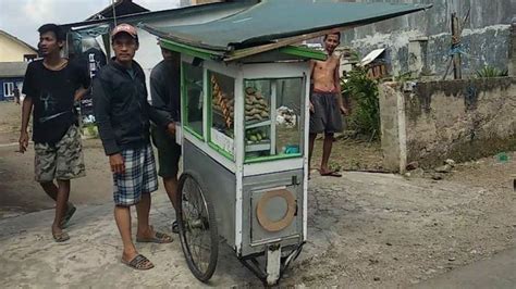 Pedagang Pempek Kepergok Curi Celana Dalam Wanita Pelaku Bilang Untuk