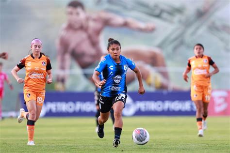 Adi S Al Invicto De Gallos Femenil Instante Gallos