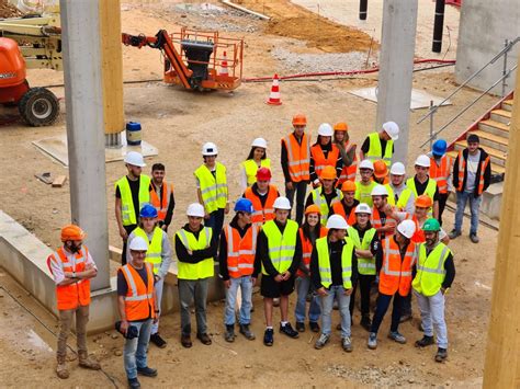 Les Tudiants De Bts B Timent Sur Un Chantier D Un Futur Lyc E Dans Le