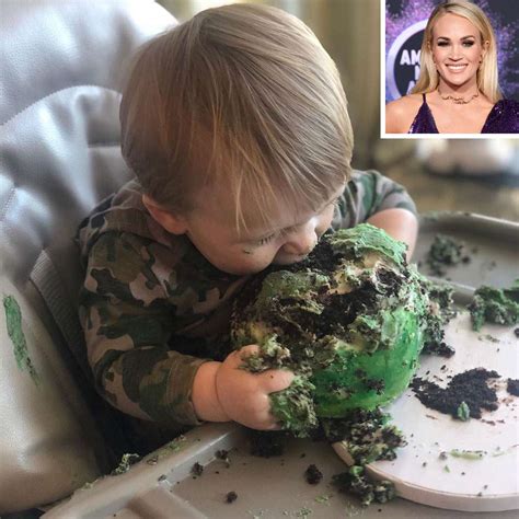 Carrie Underwood's Son Jacob Turns 1 - and Dives into His Cake ...