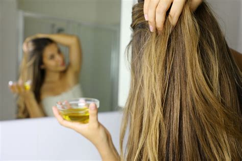 6 Amazing Benefits of Jojoba Oil for Hair Growth - Women's Concepts