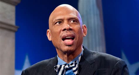 Abdul-Jabbar hits 'plantation mentality' - POLITICO