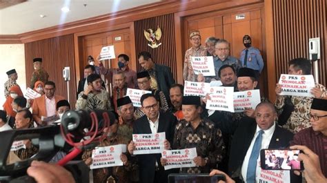 Arti Kata Walkout Aksi Yang Dilakukan Fraksi PKS Saat Sidang DPR Untuk