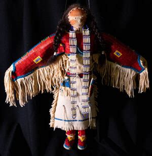 Native American Clothing : Aktá Lakota Museum & Cultural Center