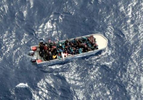 Migranti Verso Sicilia Un Nuovo Naufragio Decine Di Morti Ong