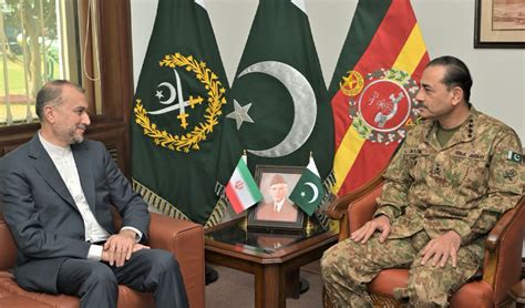 Iran Pakistan Ties Strengthen Foreign Minister Meets Coas Discusses