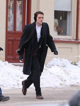 Robert Pattinson Life New Hq Pictures And Videos Of Rob Filming Life